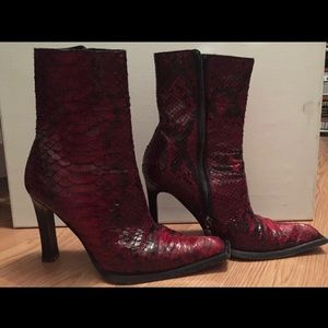 Gianni Bravo red/black snakeskin boots.  Size 8